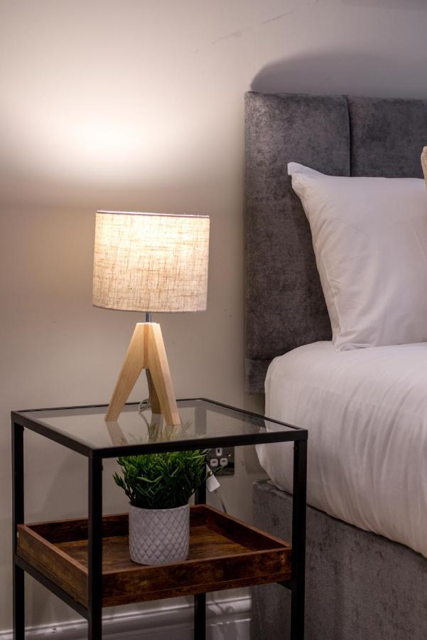 Westfield Apartment 2 Bedroom Near Notting Hill Londen Buitenkant foto
