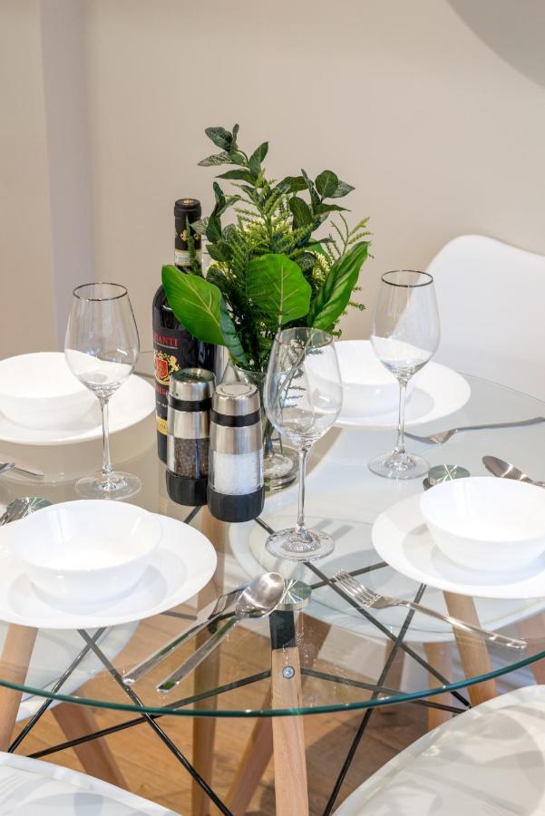 Westfield Apartment 2 Bedroom Near Notting Hill Londen Buitenkant foto