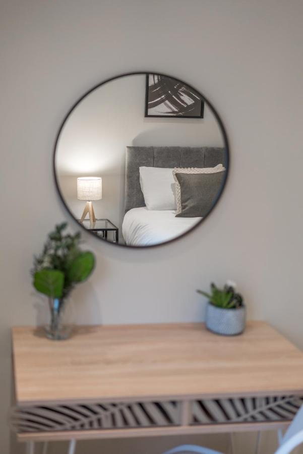 Westfield Apartment 2 Bedroom Near Notting Hill Londen Buitenkant foto