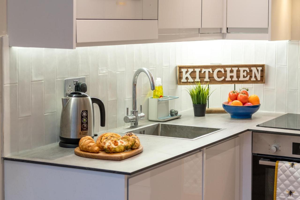 Westfield Apartment 2 Bedroom Near Notting Hill Londen Buitenkant foto