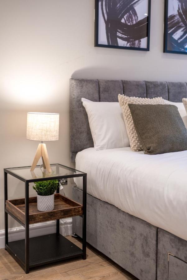 Westfield Apartment 2 Bedroom Near Notting Hill Londen Buitenkant foto